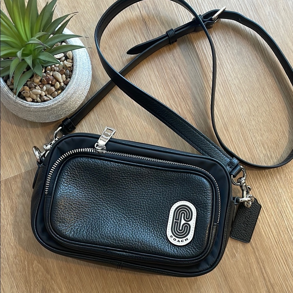 Coach. Crossbody Bag